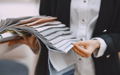 Od magazynu do gotowego produktu – droga tkaniny w praktyce